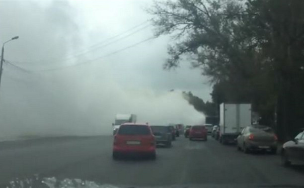 Новомосковское шоссе в Туле затянуло дымом