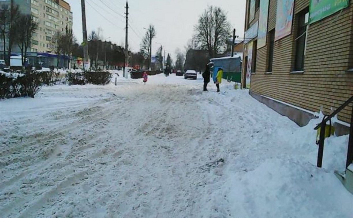 Больше всего жалоб на уборку улиц в Суворове и Щекино