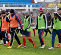 Тульский «Арсенал» провел первую тренировку во Владивостоке