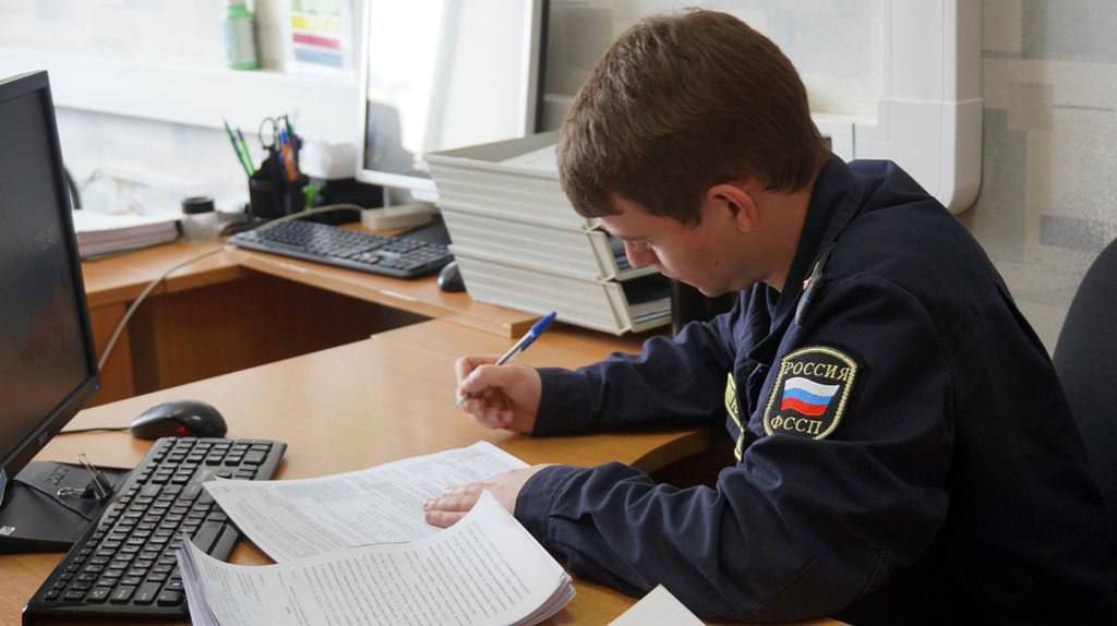 Приставы помогли туляку вернуть долг по зарплате в 212 тысяч рублей