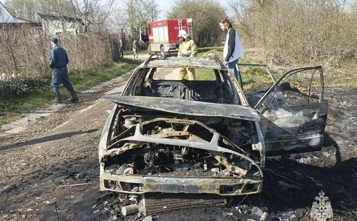За сутки в Тульской области загорелись два легковых автомобиля
