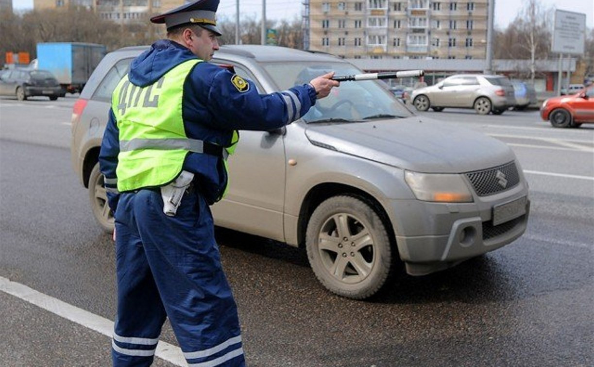 Инспекторам ДПС разрешили останавливать водителей вне стационарных постов