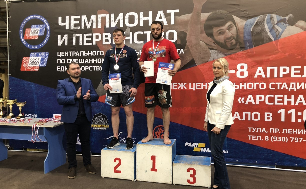 Туляк Тигран Оганесян победил на чемпионате ЦФО по ММА