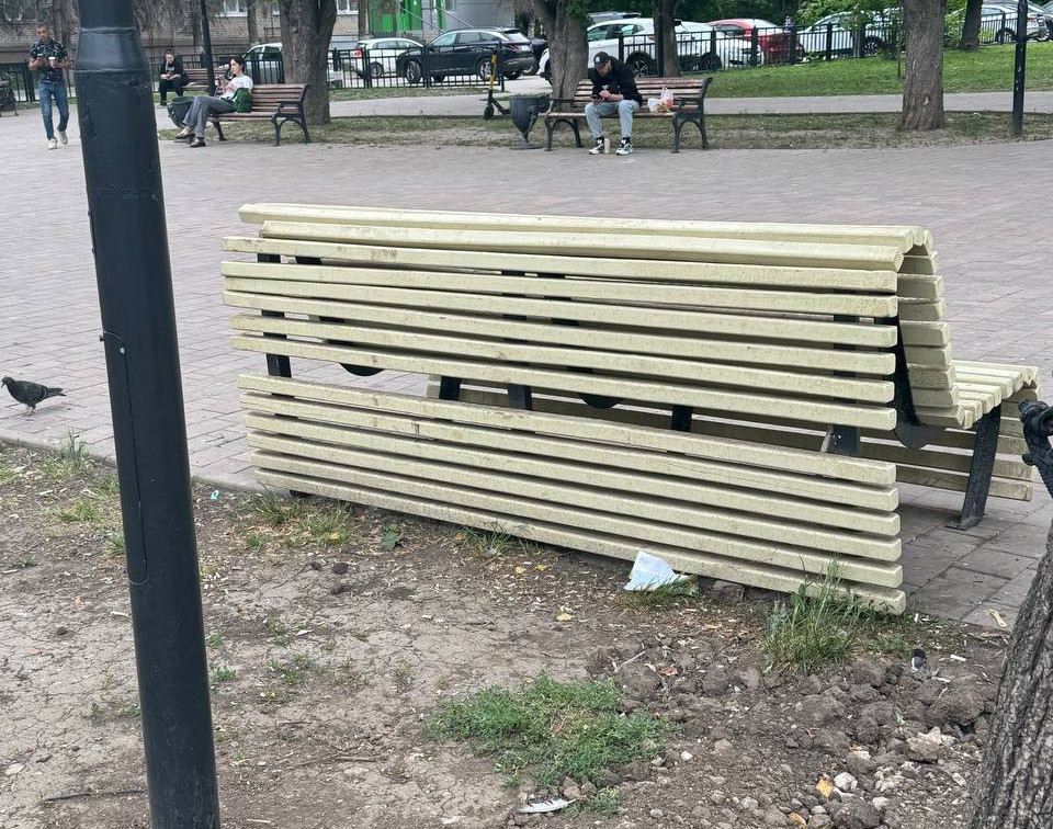 Туляки про благоустройство сквера на Болдина: Почему нельзя выделить средства на ремонт «новых» лавочек? 