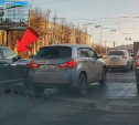На пр. Ленина водитель кроссовера не захотел ехать по ПДД