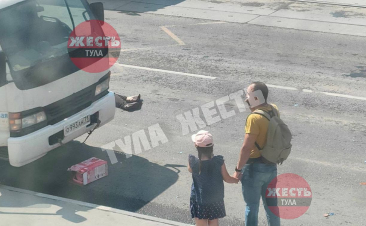 В Туле на ул. Октябрьской грузовик сбил женщину