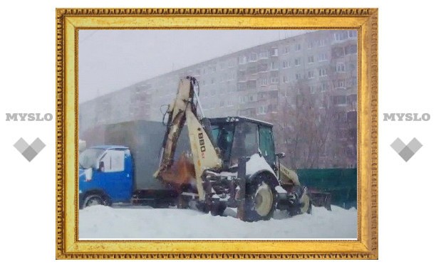 В Туле тракториста застали за накруткой километража вместо уборки снега?
