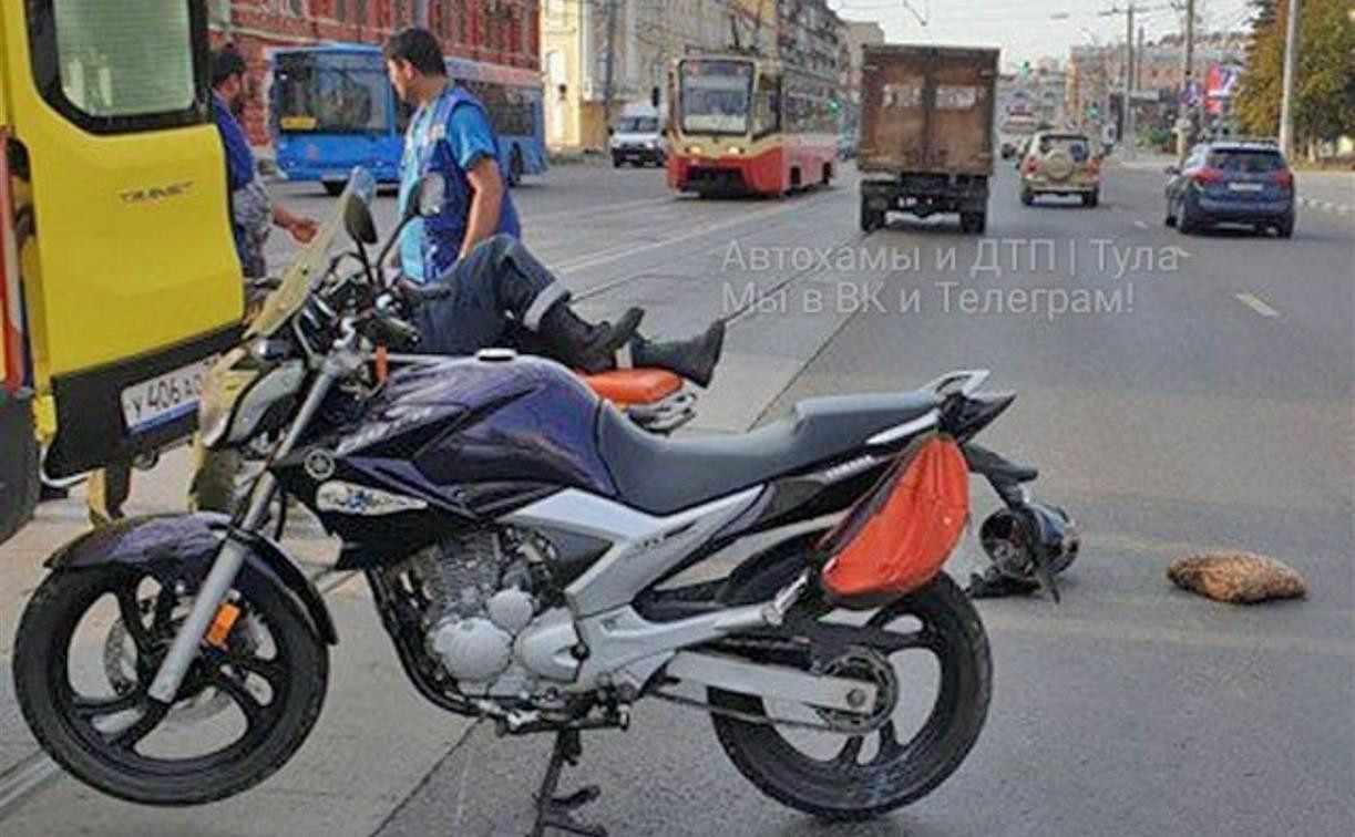 На ул. Советской в Туле мотоциклист врезался в грузовик