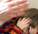 Пьяная жительница Суворовского района избила свою дочь на глазах у других детей 