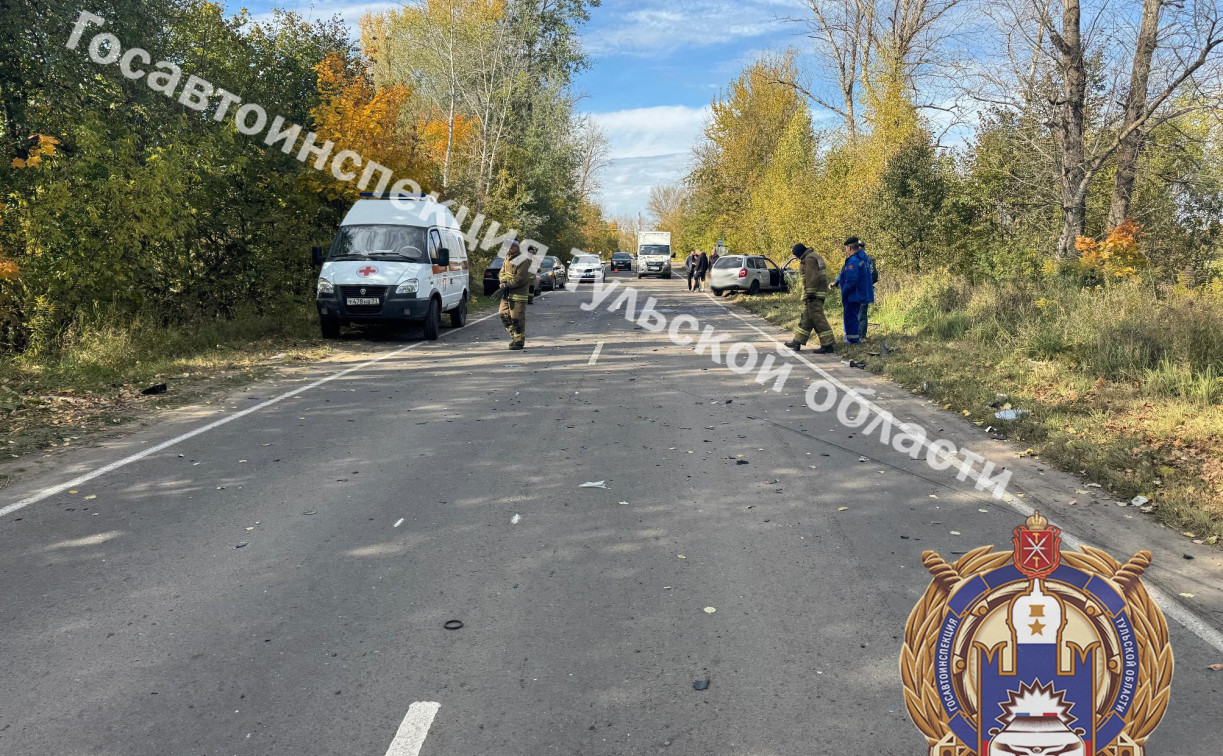 В Киреевском районе Ford влетел на встречке в Lada