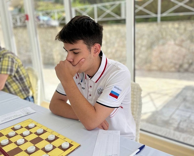 18-летнему туляку присвоили спортивное звание международный гроссмейстер 