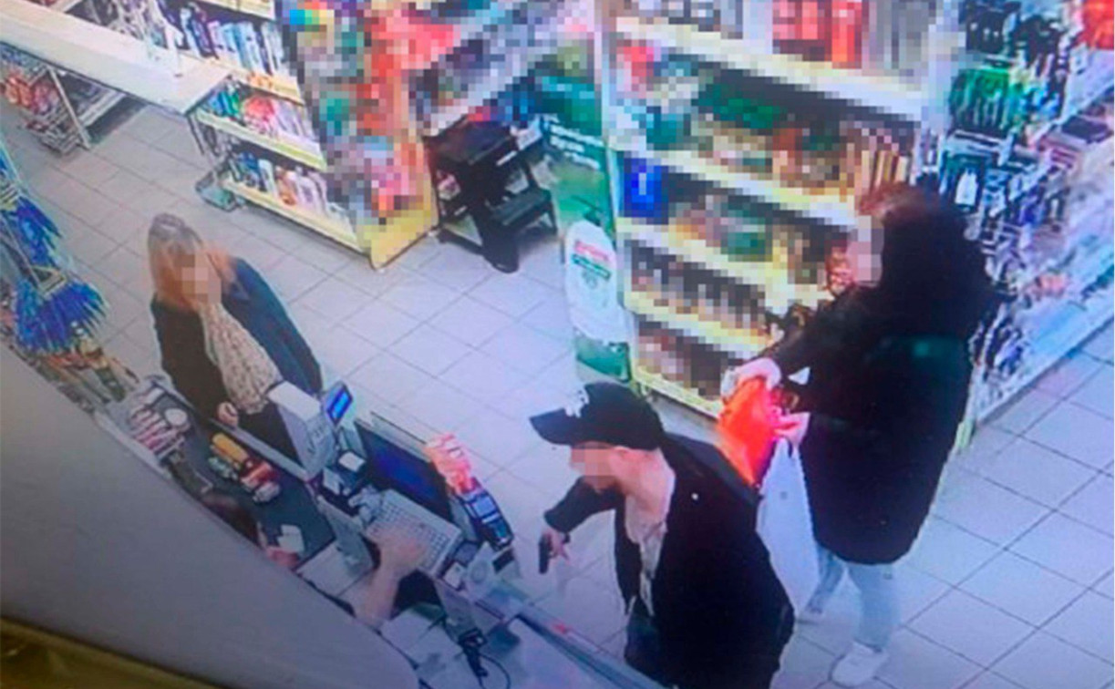 В супермаркете на Красноармейском проспекте туляк угрожал продавцу пистолетом