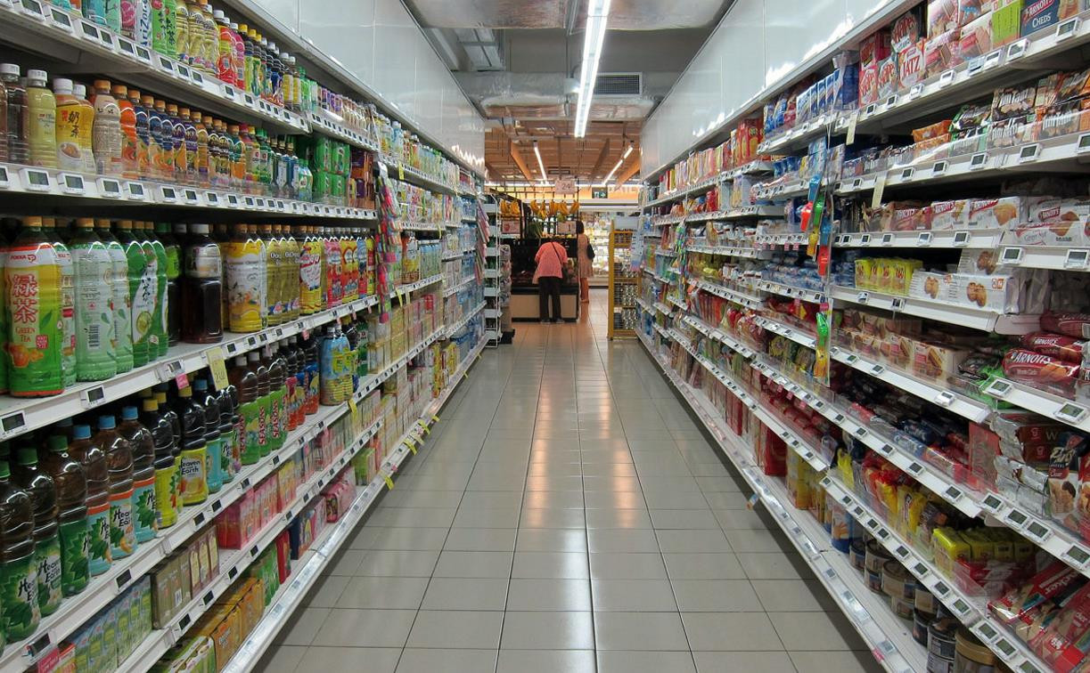 В Туле двое покупателей напали на охранника супермаркета