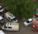 На улице Пролетарской в Туле сотрудники МЧС и полицейские спасли женщину