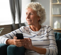 Как пенсионерам сэкономить на сотовой связи и бесплатно общаться по интернету
