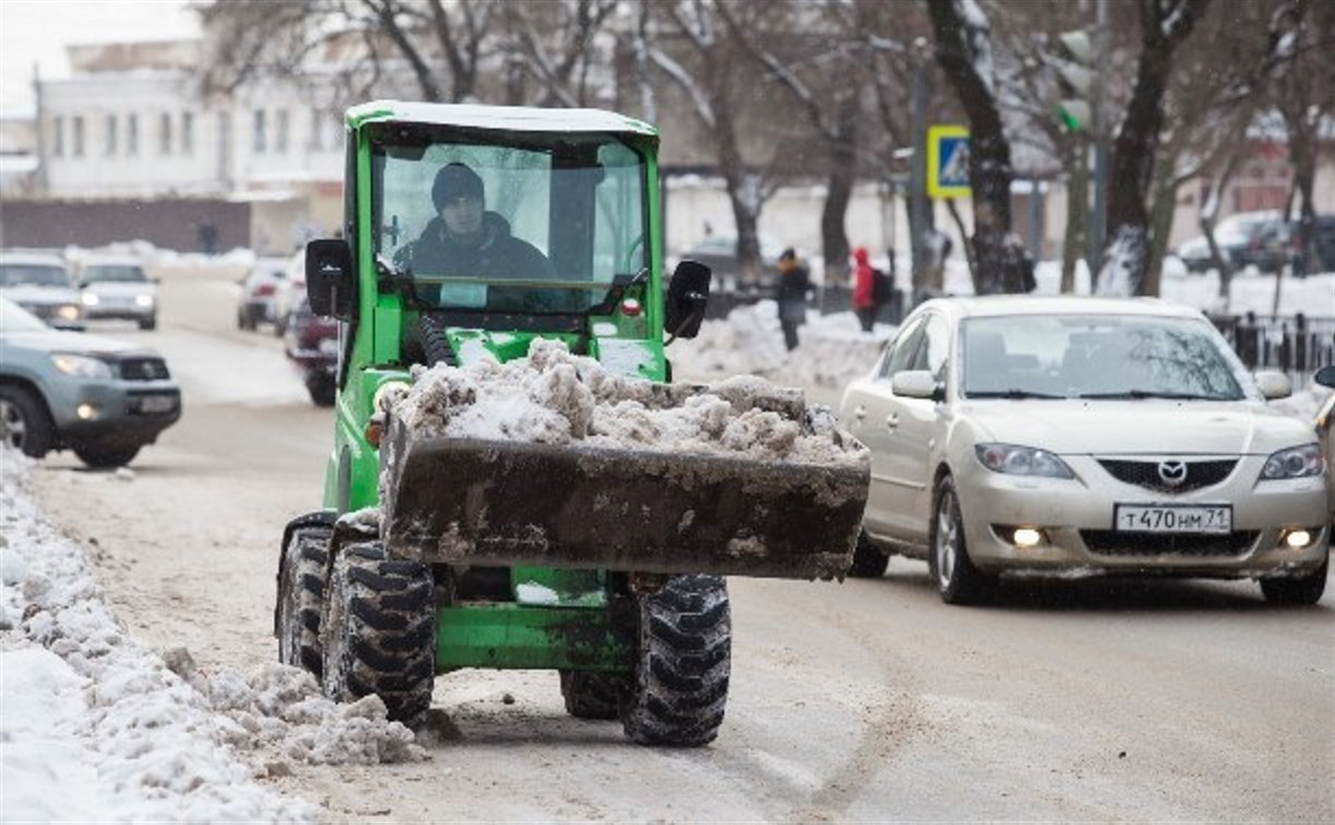 На улицы Тулы выйдет дополнительная снегоуборочная техника
