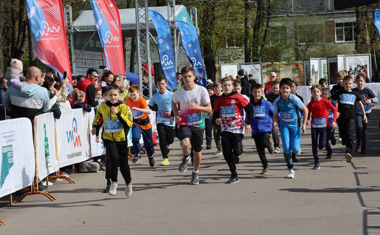 В Туле 900 человек приняли участие в легкоатлетическом забеге 