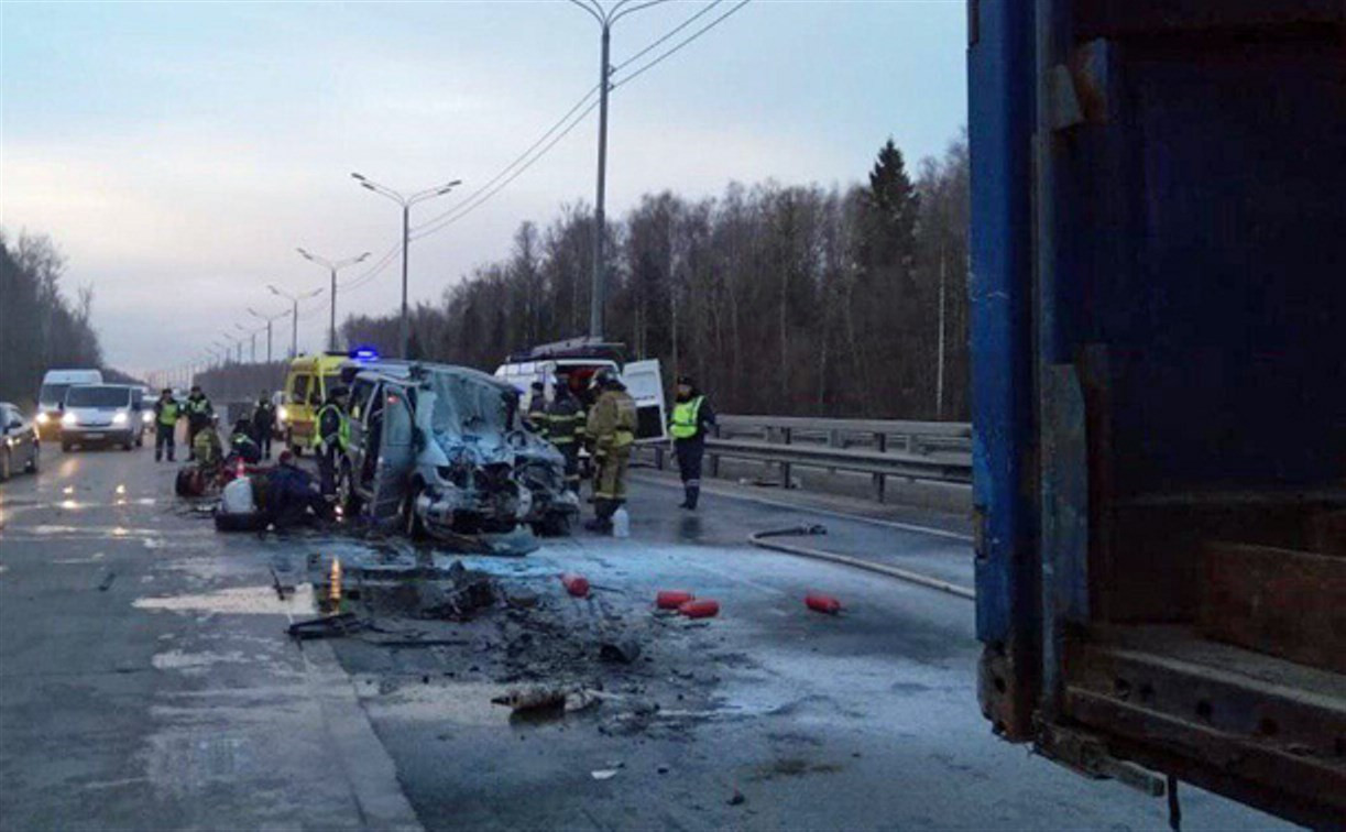 Шесть человек погибли в ДТП с тульским автобусом в Московской области