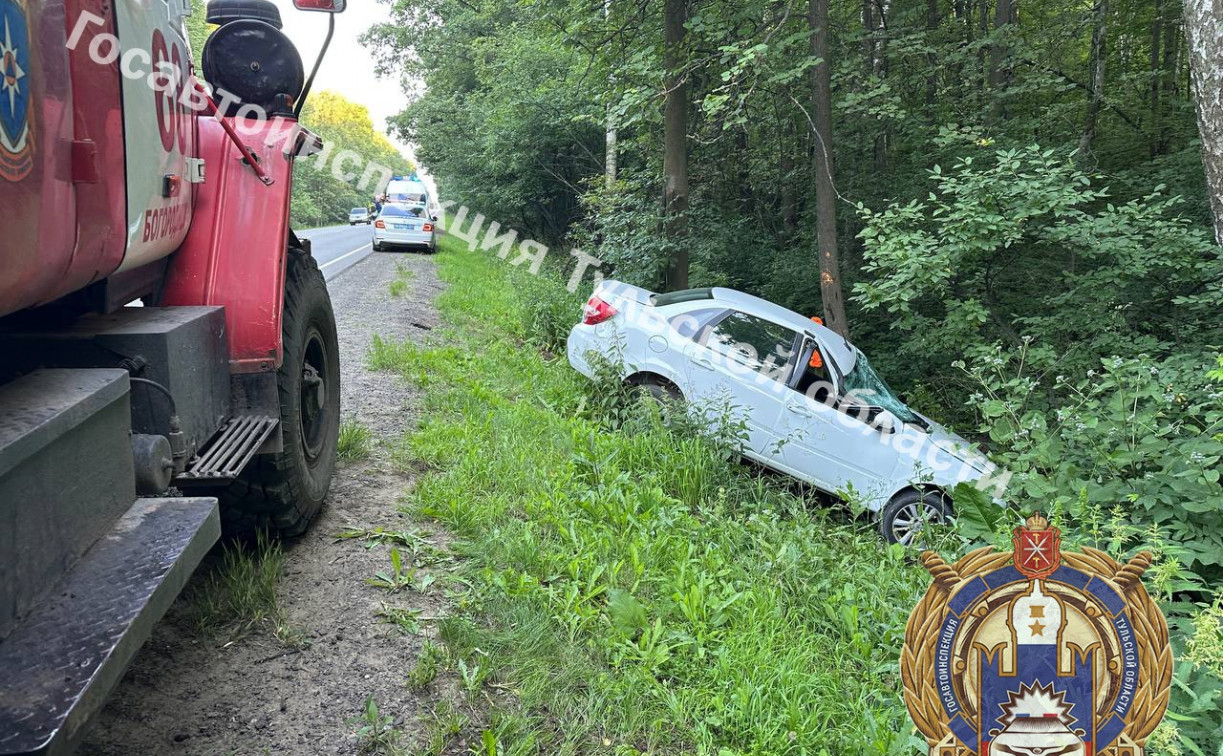 На М-4 под Богородицком Granta врезалась в дерево