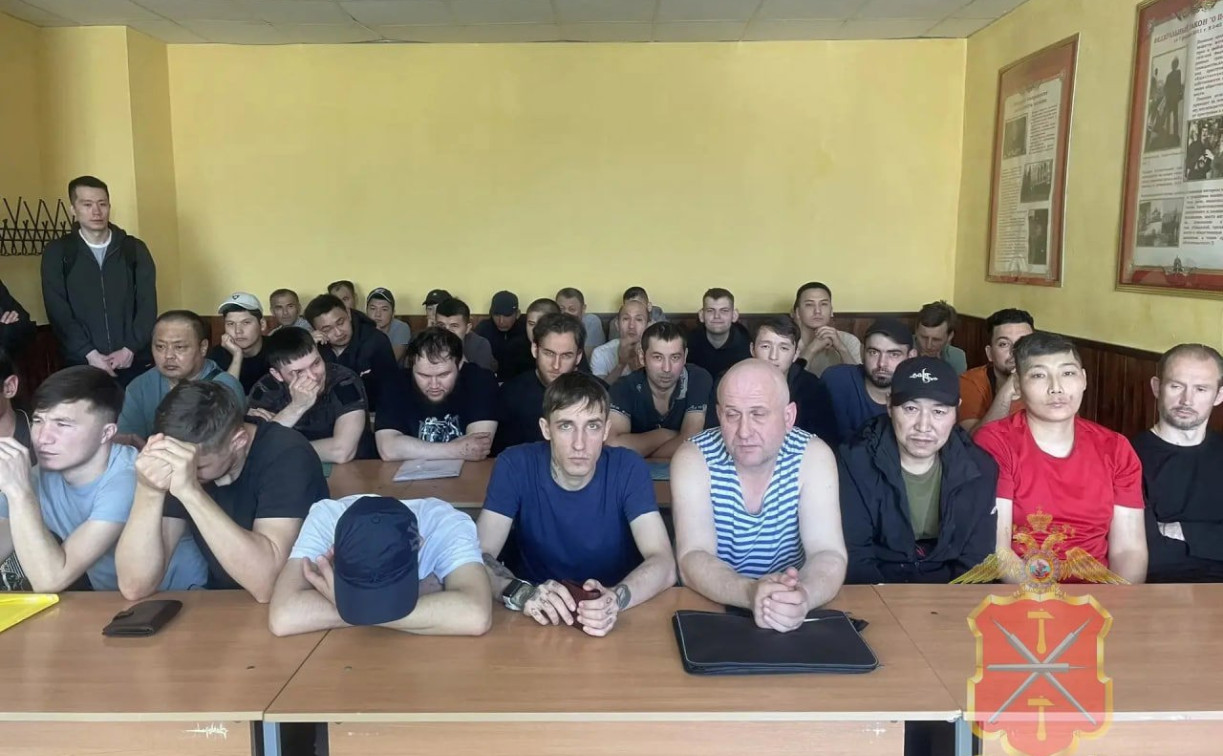 «Нелегал-2026»: полиция провела рейд в новомосковских КФХ и хостелах