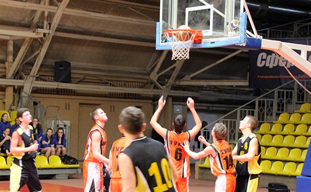 В Туле прошел баскетбольный праздник «Турнир поколений»