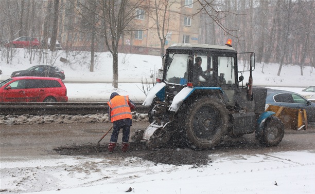 В Привокзальном районе снегопад не помешал ремонту дорог