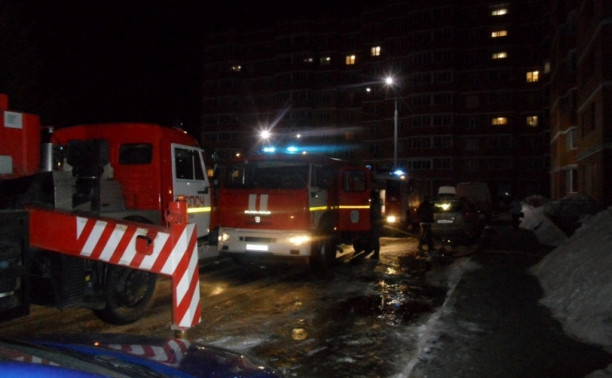 Во время пожара в многоэтажке на улице Литейной пострадала девушка