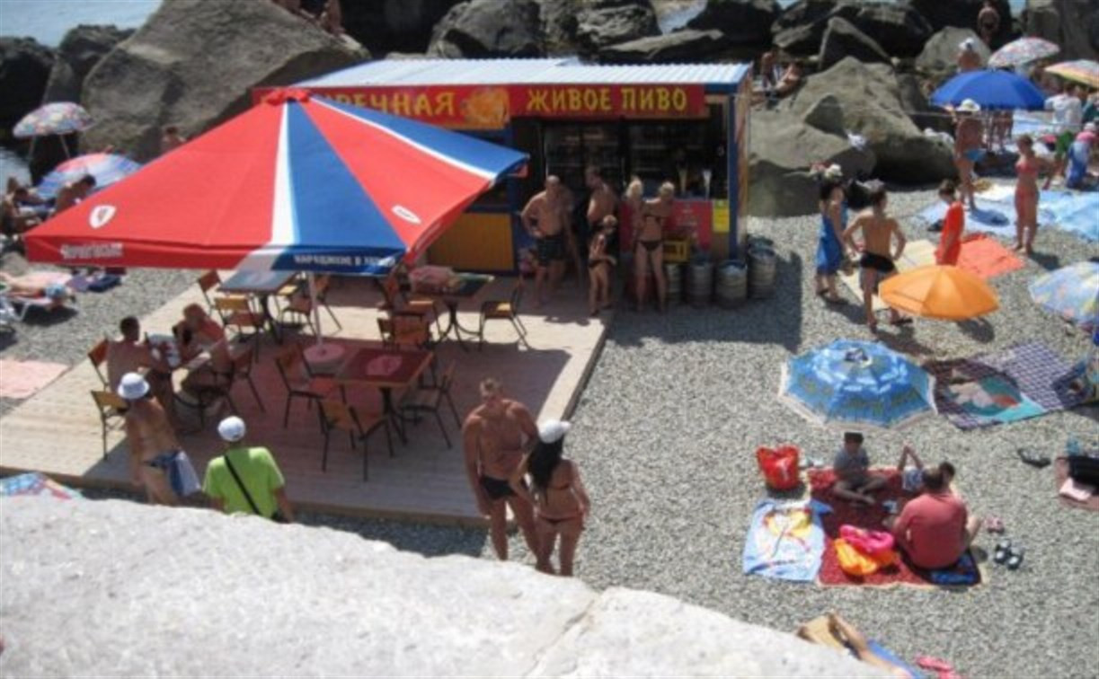 Чиновники задумались о запрете продажи алкоголя на пляжах и в парках