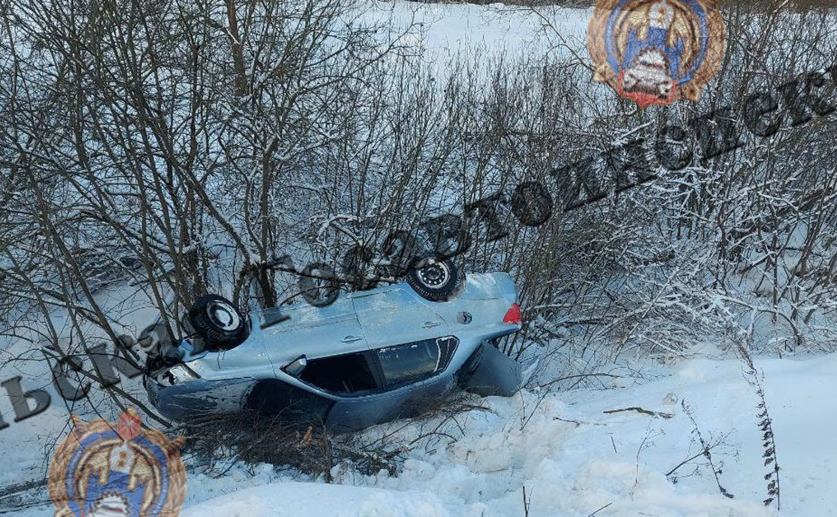 На трассе М-2 «Крым» опрокинулся Datsun