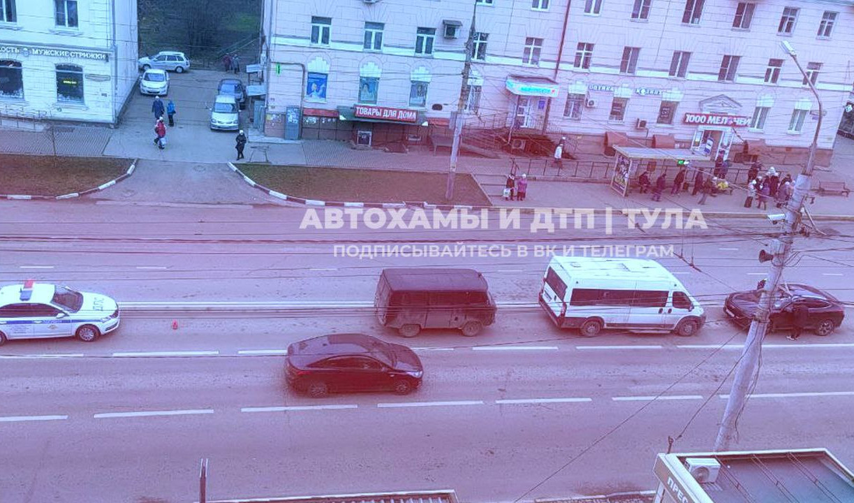 В Туле водитель умер за рулем микроавтобуса