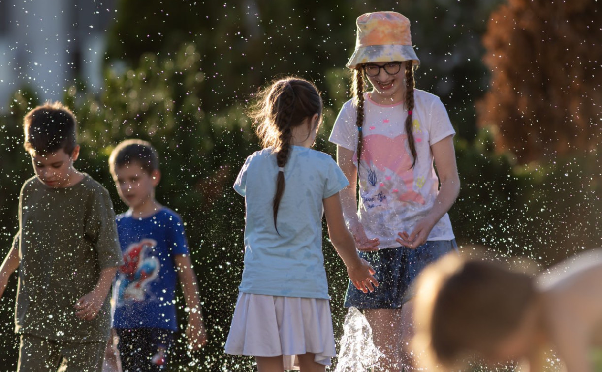 Экватор лета пройден, впереди тропические ливни и понижение температуры: стала известна погода на неделю