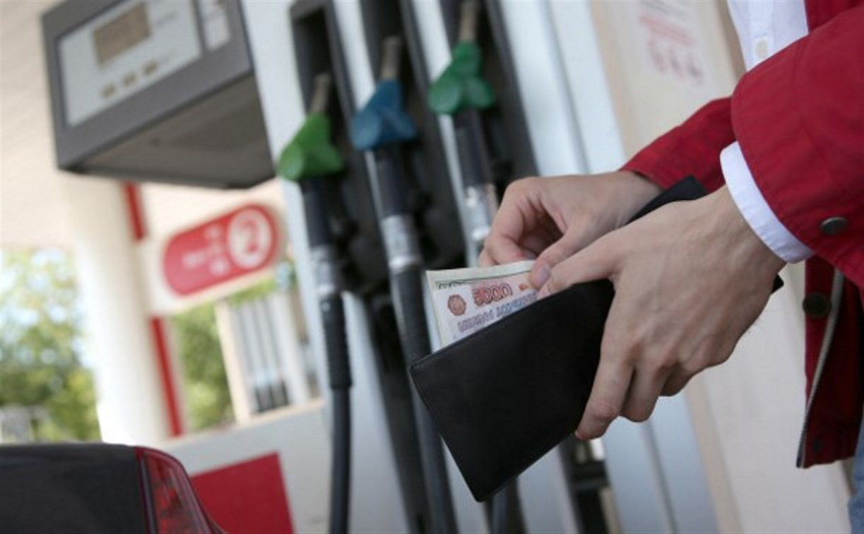 В России с 2019 года повысятся акцизы на бензин