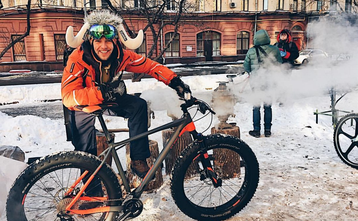 Туляки на велопараде в Москве при -28: чтобы согреться, пили чай из тульского самовара!