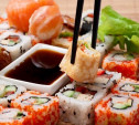 Роспотребнадзор призывает не есть роллы и суши с сырой рыбой