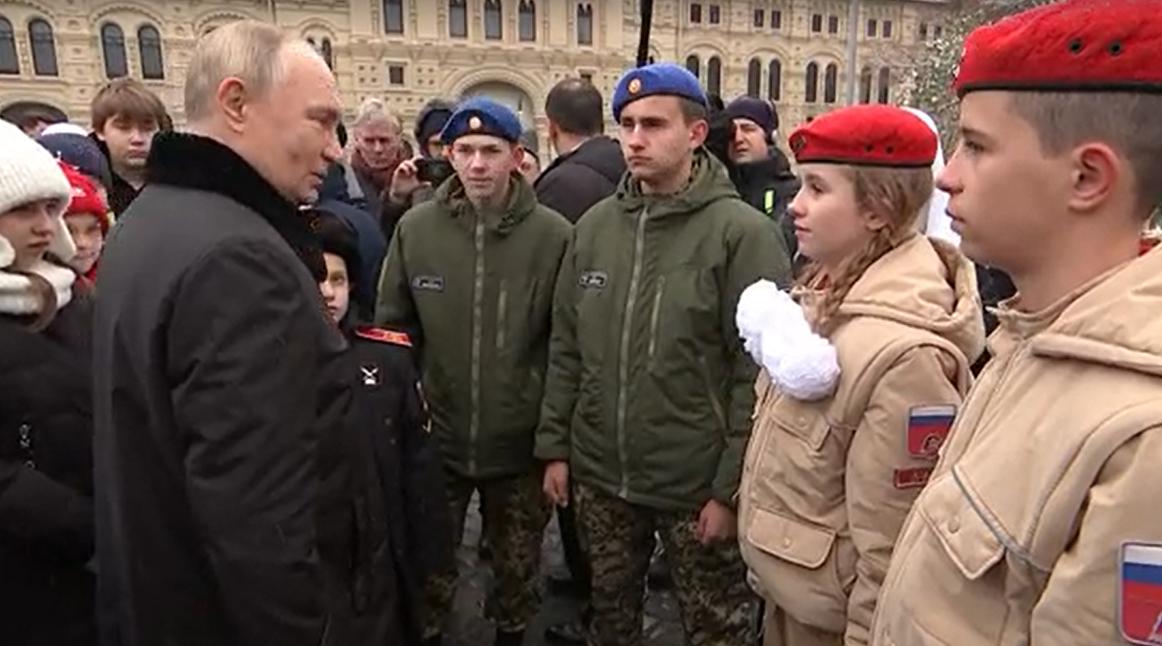 Дочь героя СВО из Тульской области встретилась с Президентом Владимиром Путиным