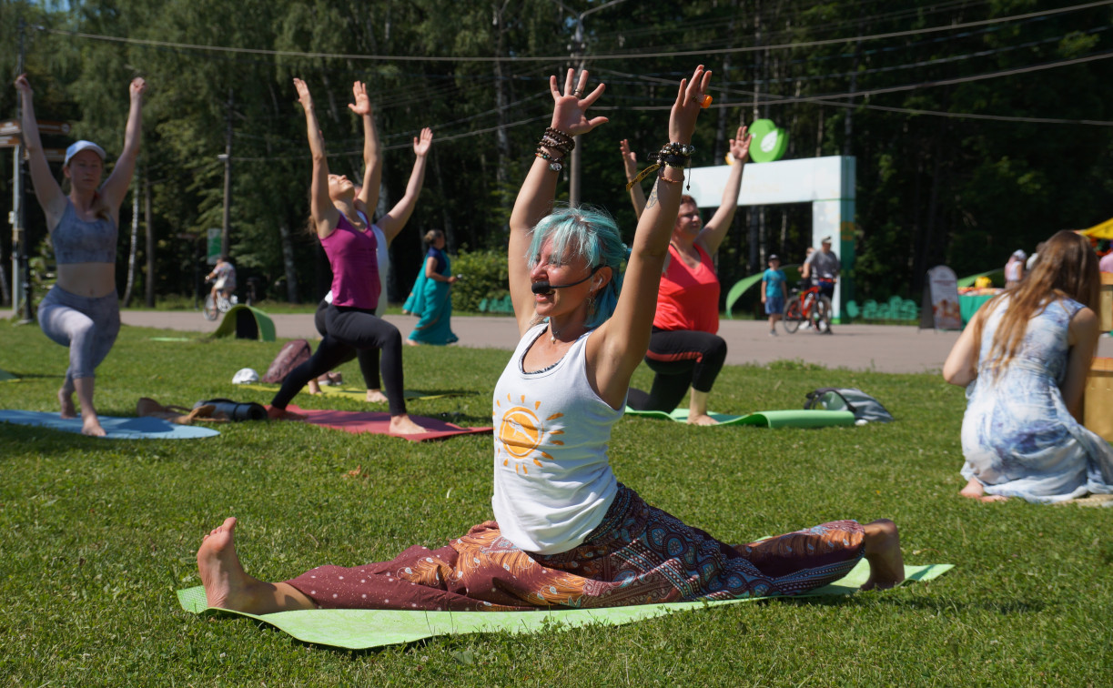 В Центральном парке Тулы отметили День йоги