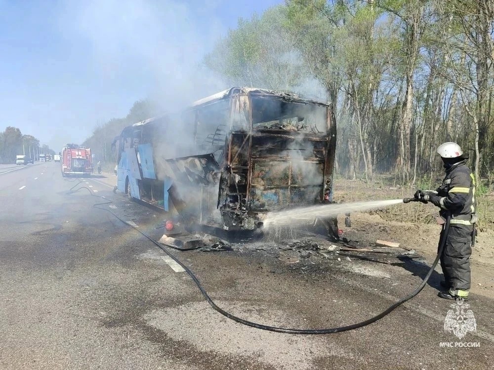 Под Тулой сгорел пассажирский автобус 