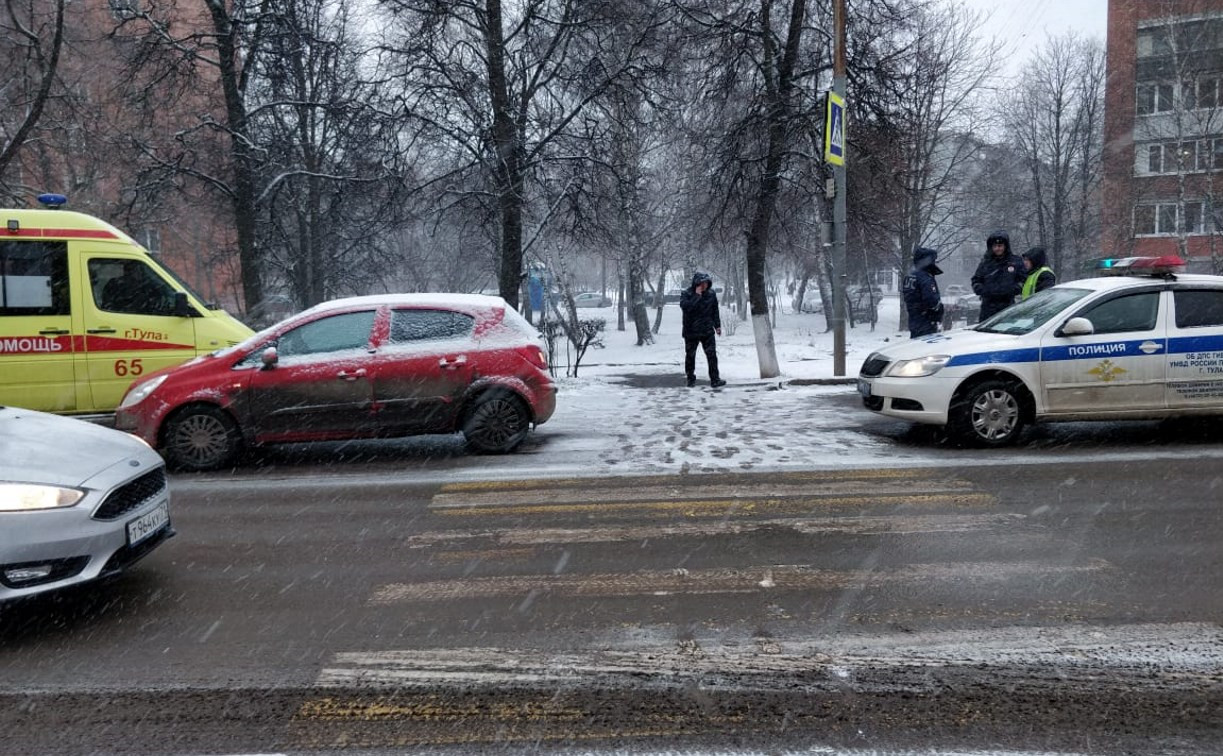 В Туле на улице Кирова «Опель» сбил трех пешеходов