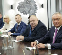 Алексей Дюмин призвал депутатов и сенаторов внести свой вклад в оказание помощи Мариуполю