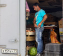 В Заречье администрация закрывала незаконные развалы с овощами и фруктами