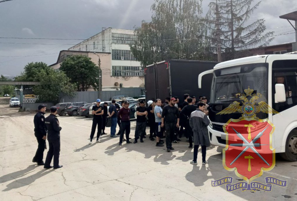 Больше 600 нарушений: полиция подвела итоги рейда «Нелегал» в Тульской области
