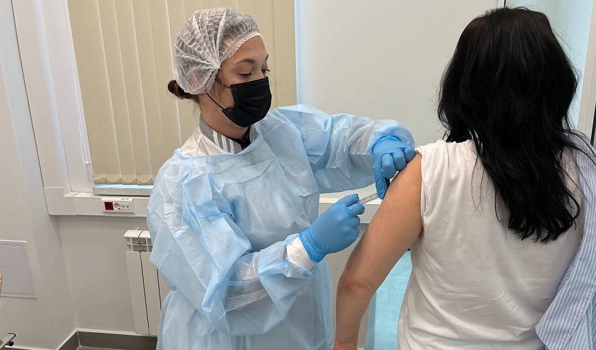 В Тульской области прививки от гриппа сделали почти 400 тысяч человек