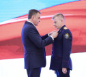 Алексей Дюмин вручил награды тульским следователям