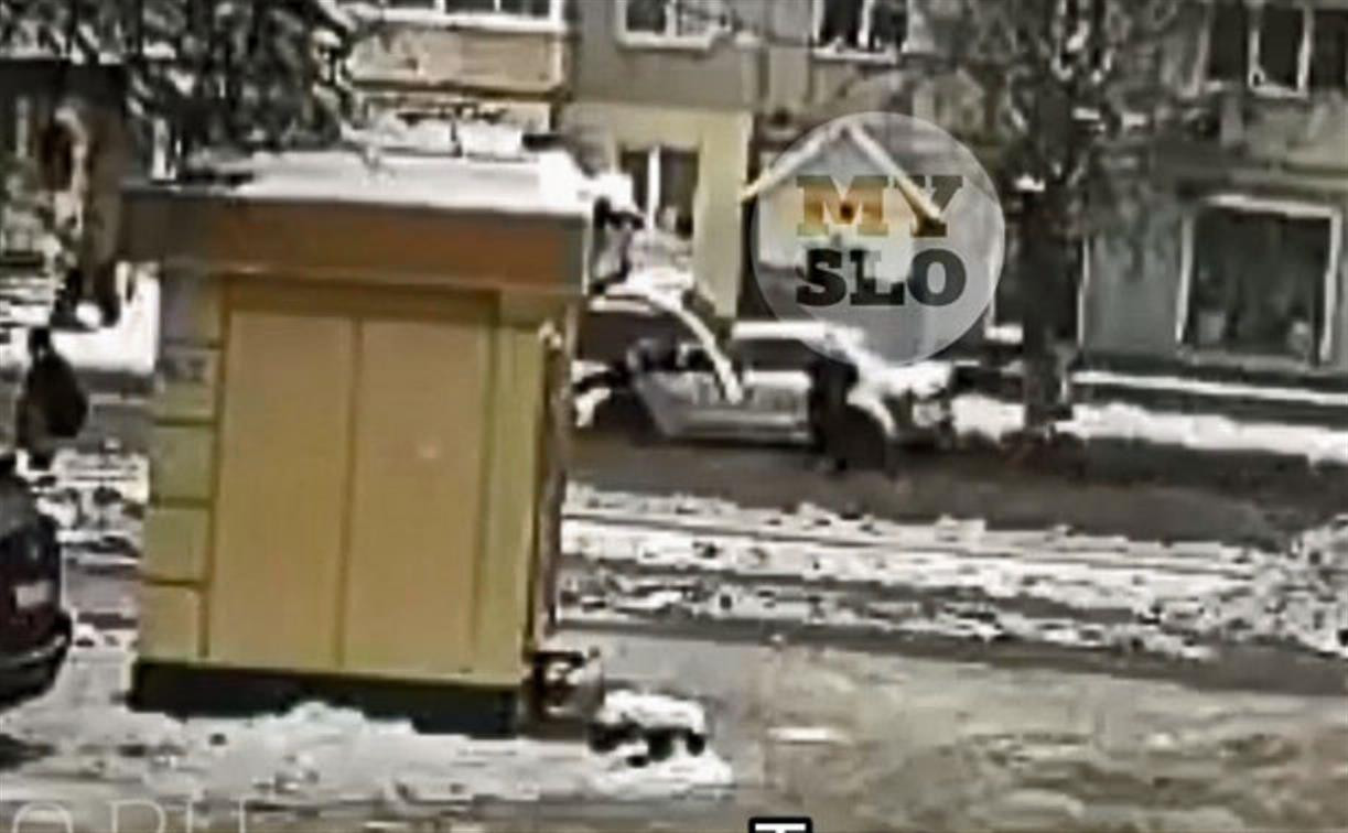 Момент наезда на пешехода на ул. Металлургов в Туле попал на видео