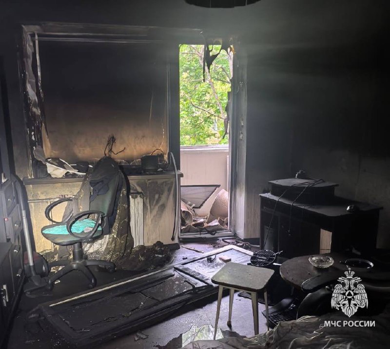 В Туле спасатели из-за пожара эвакуировали 10 человек из дома на Полюсной 