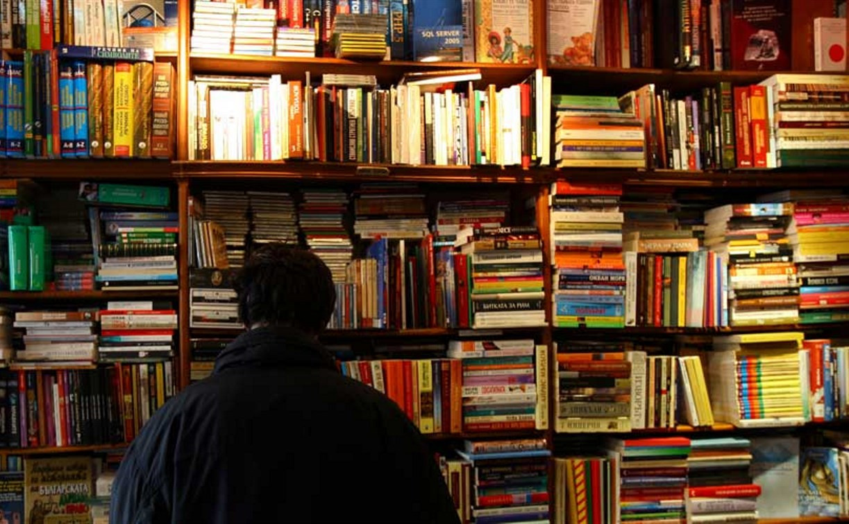 18-летний туляк украл из книжного магазина детские энциклопедии