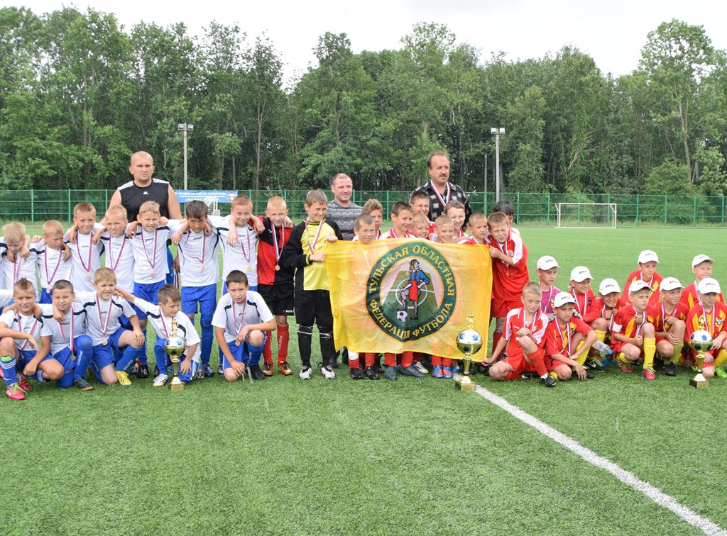 Алексинская «Ока» выиграла региональный футбольный турнир