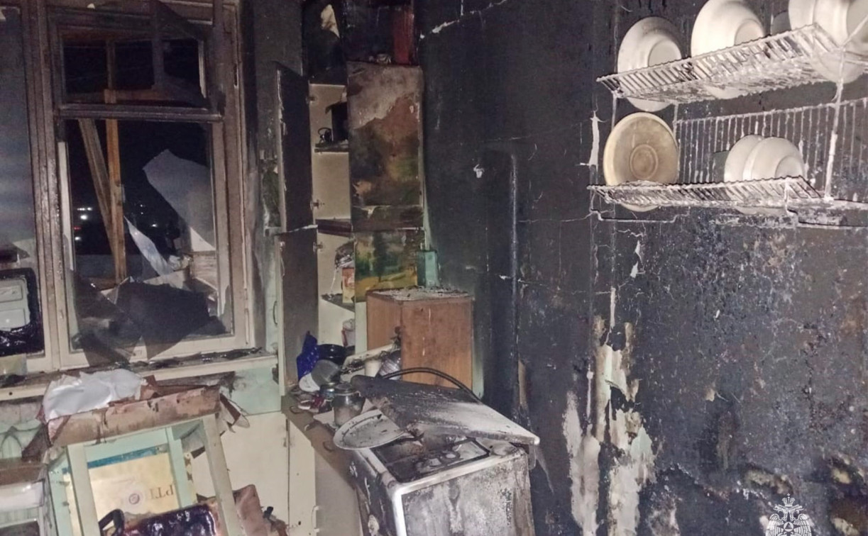 В Туле на пожаре на Циолковского сотрудники МЧС спасли пенсионерку