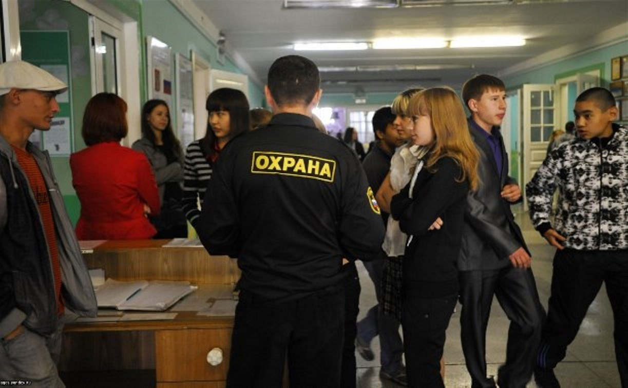 В России усилят охрану школ и детских садов