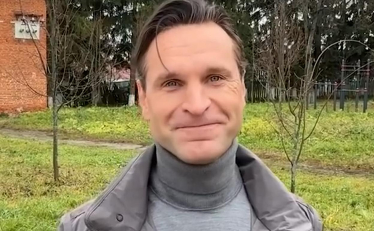 Заслуженный артист России Виктор Добронравов поздравил тульских полицейских с праздником: видео